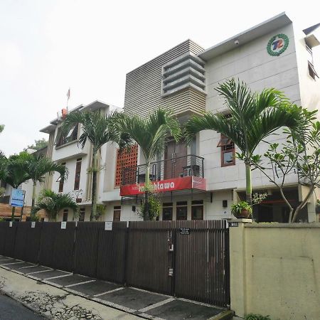 Rumah Tawa Hotel Syariah Bandung Buitenkant foto