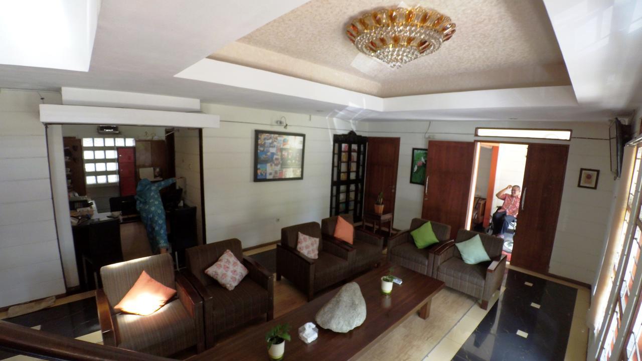 Rumah Tawa Hotel Syariah Bandung Buitenkant foto